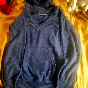 Thin pull over sweater